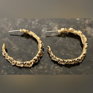 Eivind Hillestad EH Signed Vintage Gold Tone Rose Hoop Pierced Earrings